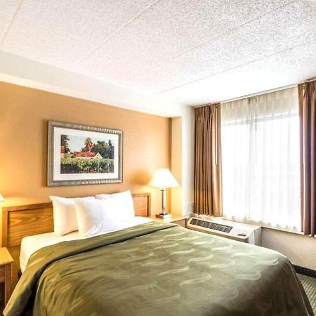 Quality Inn & Suites Milwaukee Eksteriør bilde