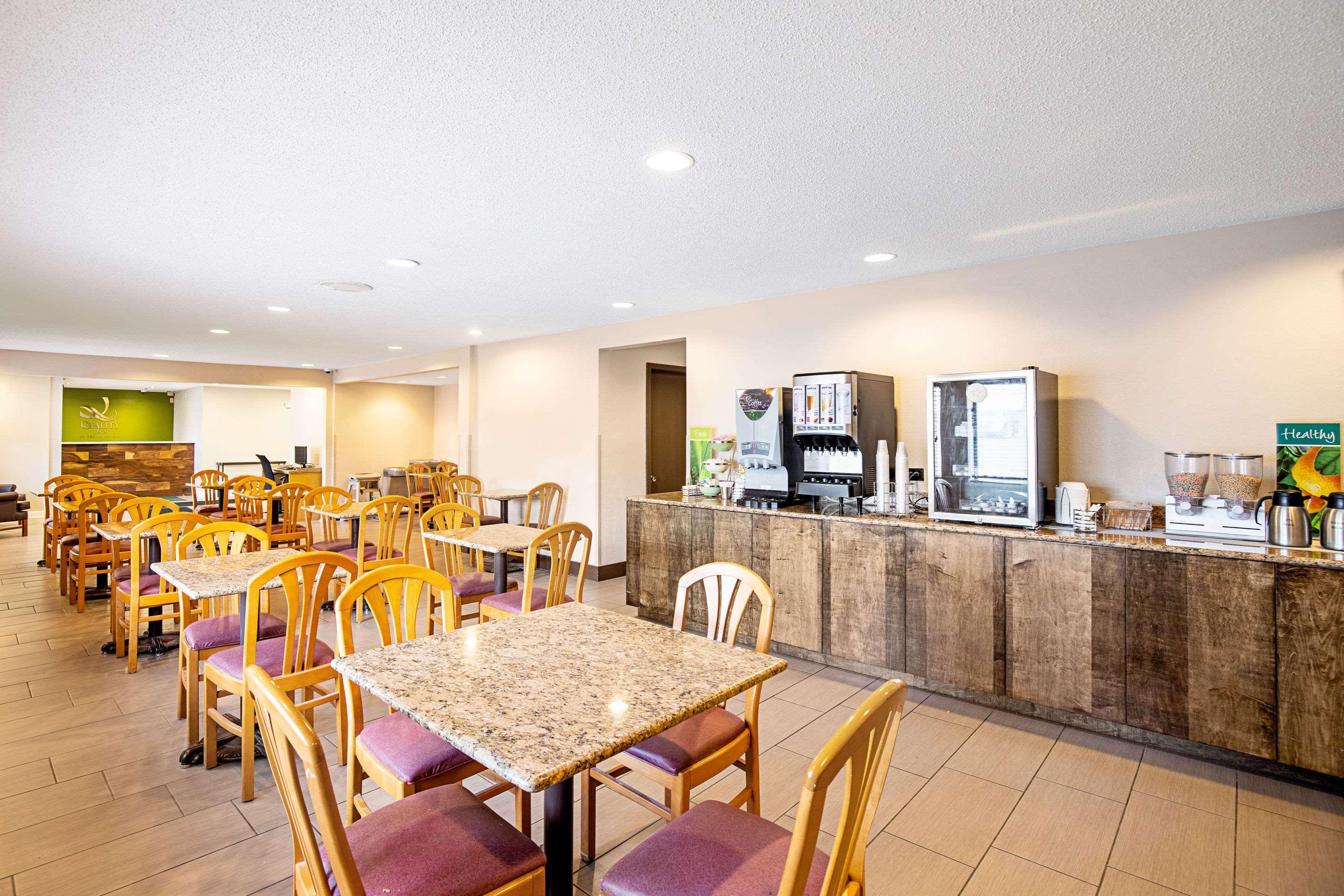 Quality Inn & Suites Milwaukee Eksteriør bilde