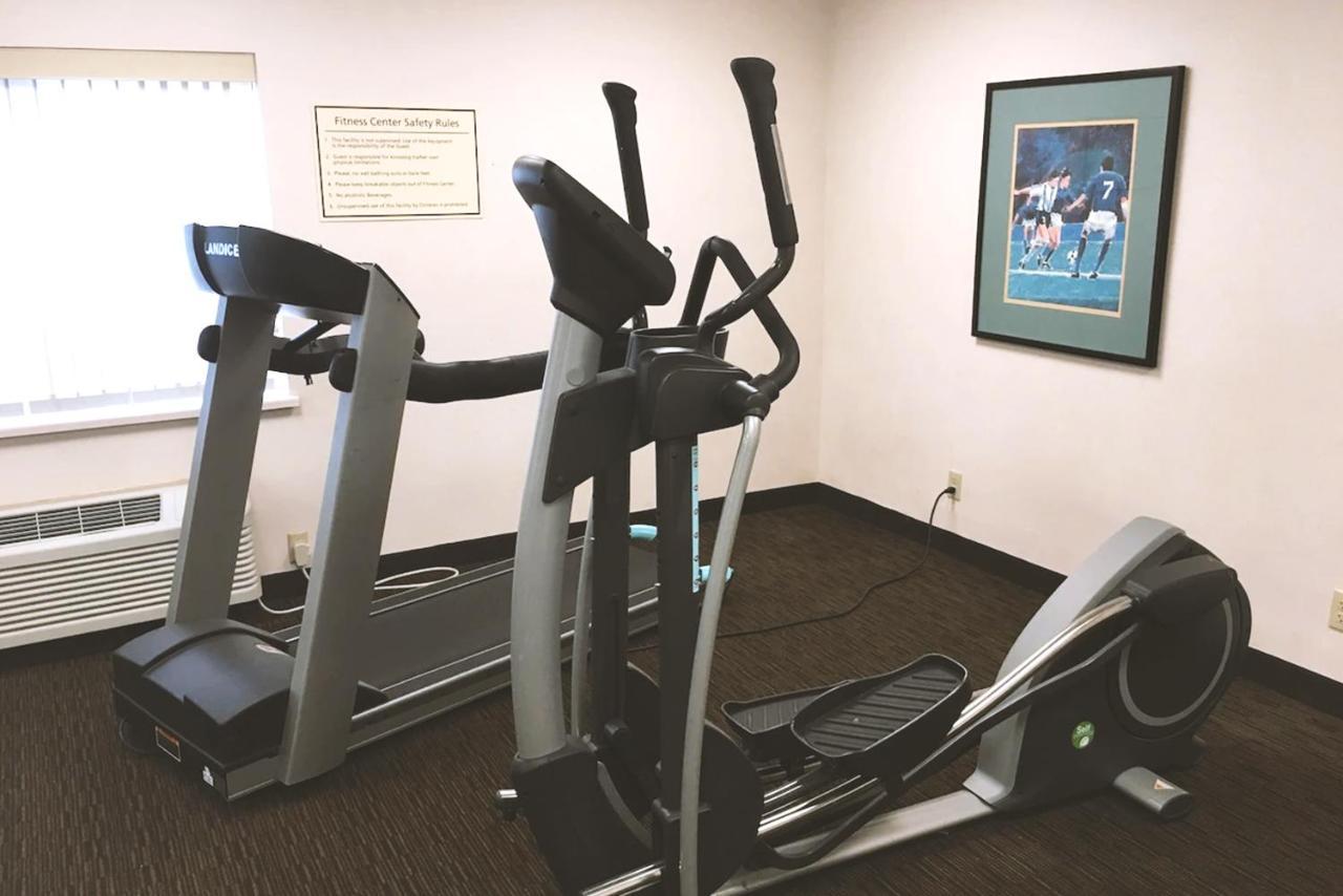 Quality Inn & Suites Milwaukee Eksteriør bilde