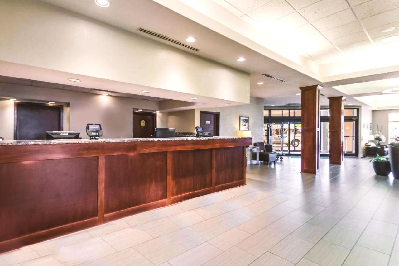 Quality Inn & Suites Milwaukee Eksteriør bilde