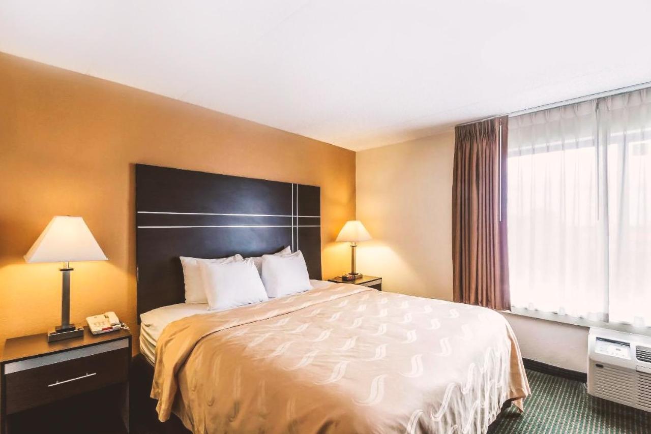 Quality Inn & Suites Milwaukee Eksteriør bilde