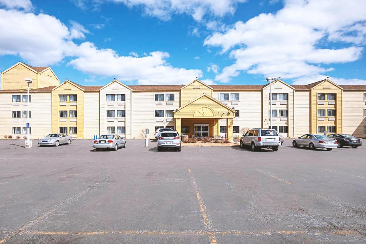 Quality Inn & Suites Milwaukee Eksteriør bilde